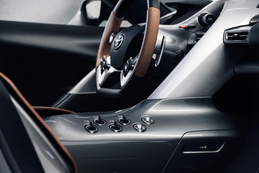  Toyota FT-1 Graphite Concept 2014 года  (фото 20 из 25)